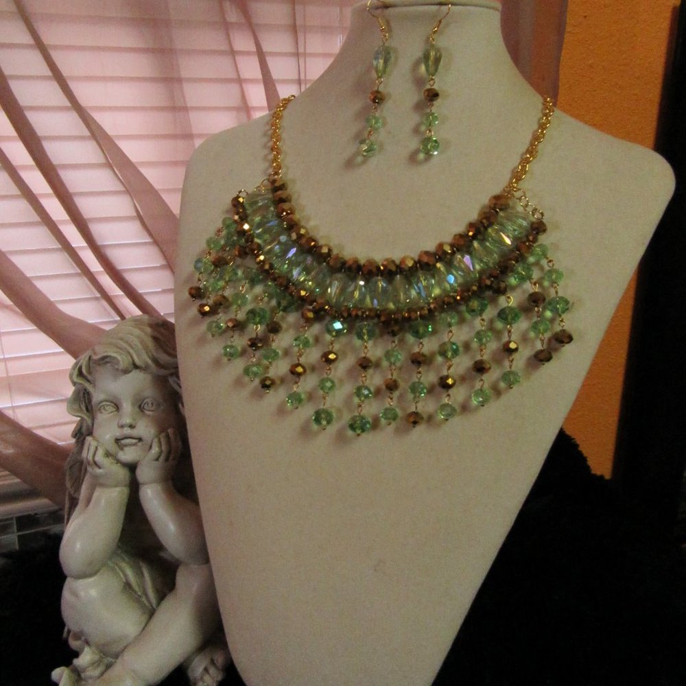 Deluxe String Style Necklace and Earrigs